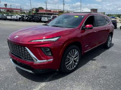 Certified 2025 Buick Enclave Avenir w/ Super Cruise Package image 5