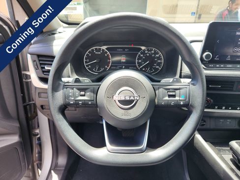 Used 2024 Nissan Rogue SV FWD image 14