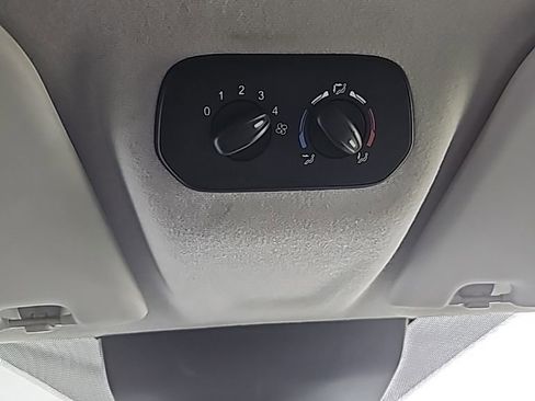 Used 2019 Ford Transit 150 XLT image 15
