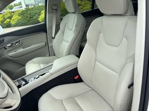 Certified 2023 Volvo XC90 B6 Plus w/ Protection Package Premier AWD/4WD image 14