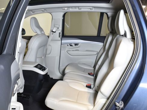 Used 2023 Volvo XC90 B5 Core image 25