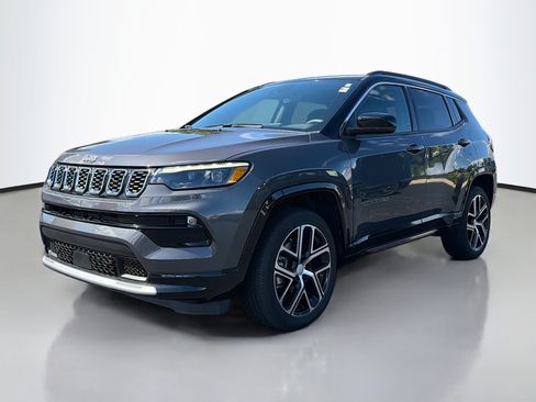 Used 2024 Jeep Compass Limited w/ Elite Group AWD/4WD image 12