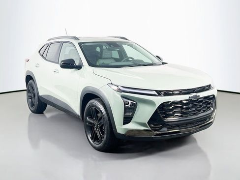 New 2026 Chevrolet Trax ACTIV w/ Sunroof Package image 3