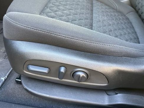 Used 2022 Chevrolet Blazer LT image 13