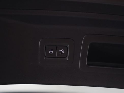 Certified 2024 MAZDA CX-90 Plug-In Hybrid w/ Preferred AWD/4WD image 19