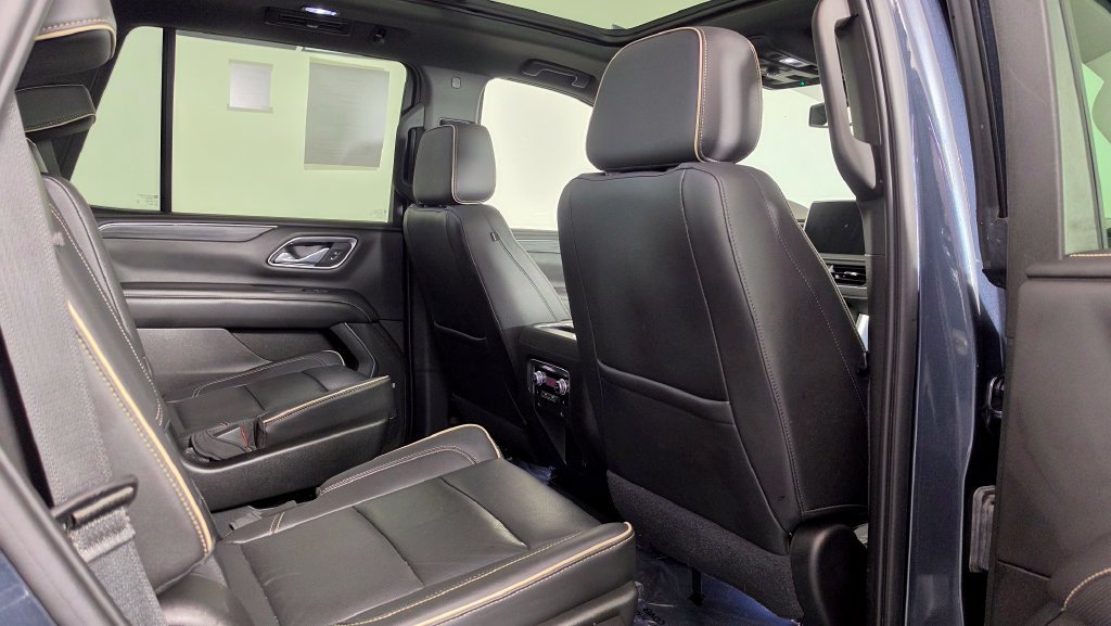 Used 2021 GMC Yukon SLT w/ SLT Luxury Plus Package AWD/4WD image 30