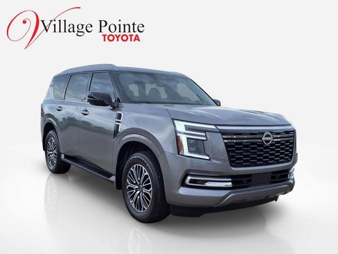 Used 2025 Nissan Armada SL AWD/4WD image 9