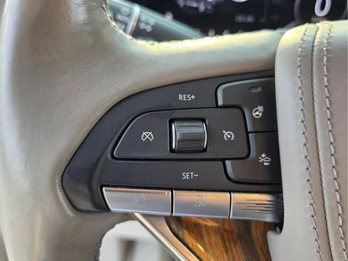 Used 2021 Cadillac Escalade Premium Luxury Platinum AWD/4WD image 30