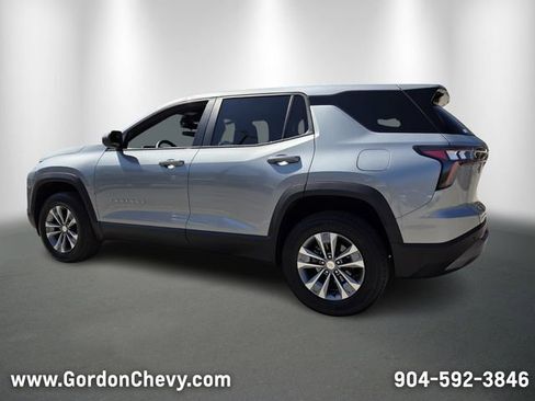 Certified 2025 Chevrolet Equinox LT image 3