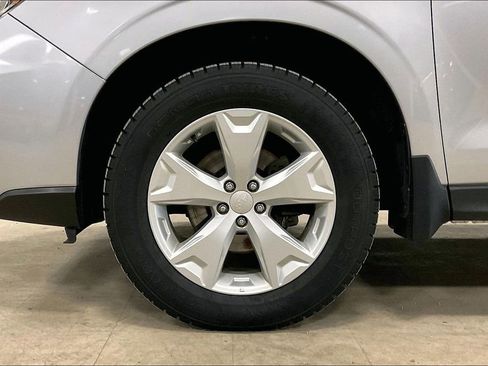 Used 2016 Subaru Forester 2.5i Premium AWD/4WD image 9