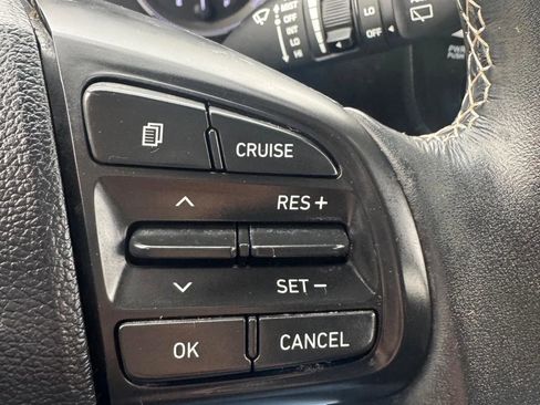 Used 2022 Hyundai Venue Limited w/ Cargo Package image 14