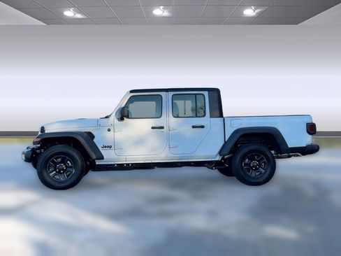 New 2026 Jeep Gladiator Sport image 2