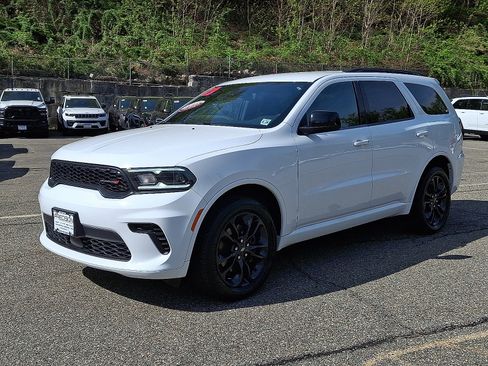 Certified 2023 Dodge Durango GT AWD/4WD image 3