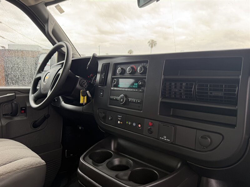 Used 2023 Chevrolet Express 3500 RWD image 18