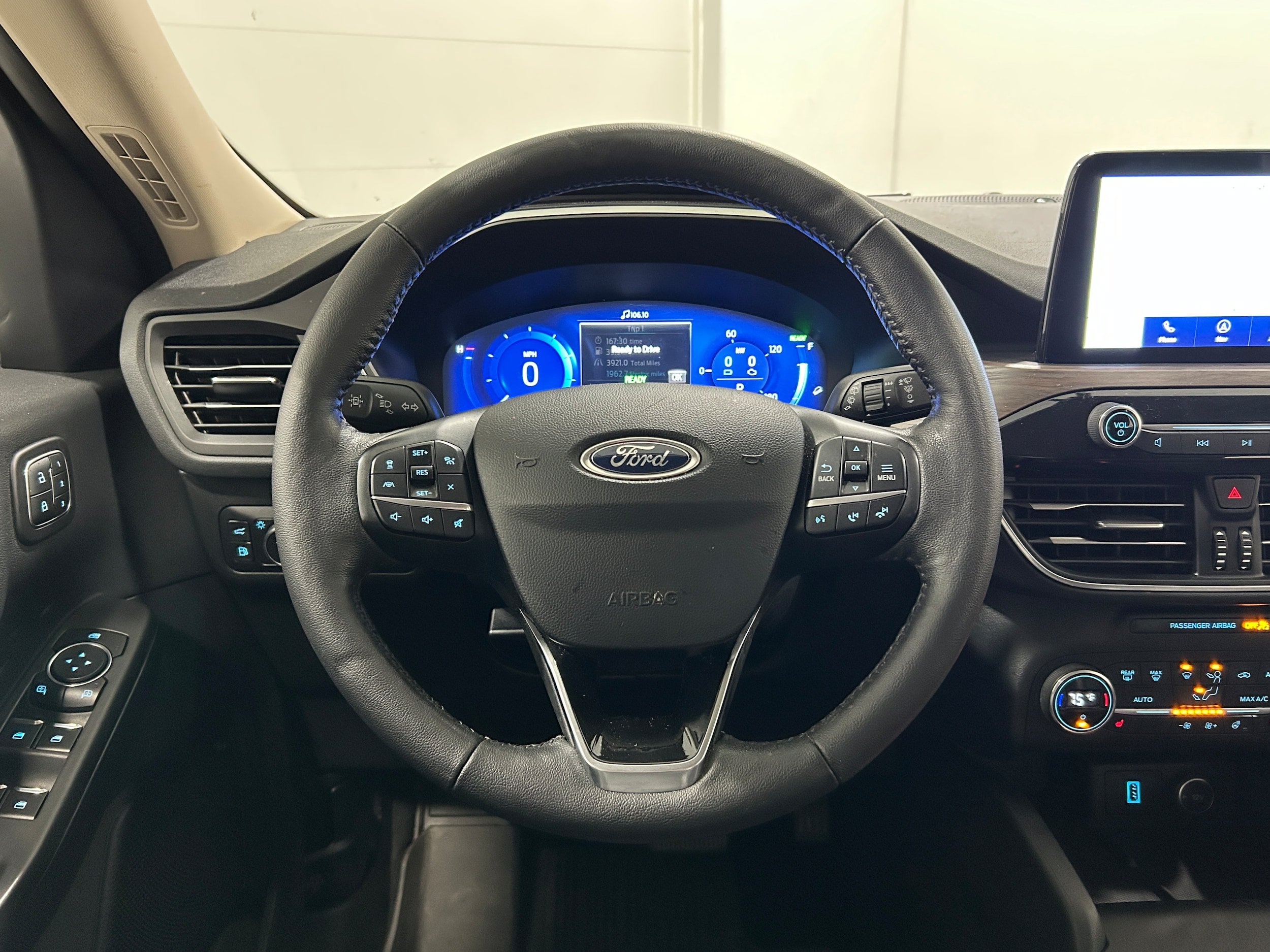 Used 2020 Ford Escape Titanium AWD/4WD image 13