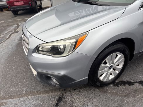 Used 2015 Subaru Outback 2.5i Premium image 8