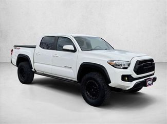 Used 2017 Toyota Tacoma TRD Off-Road w/ Tow Package (A/T) video 3
