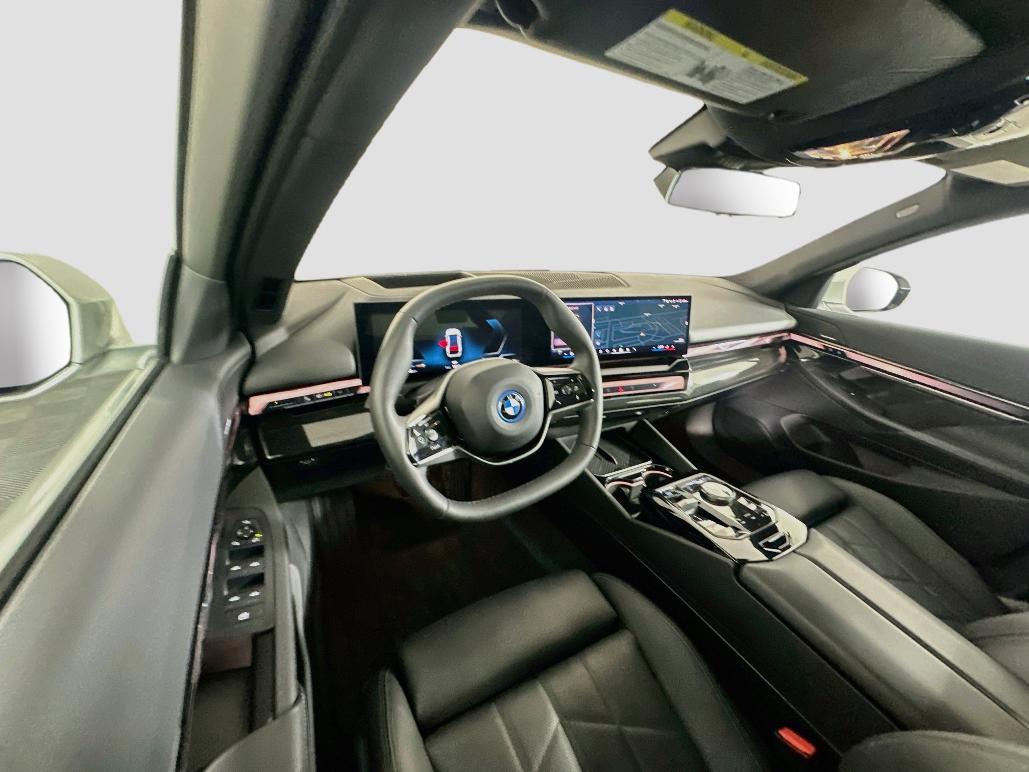 Used 2025 BMW i5 eDrive40i RWD image 18