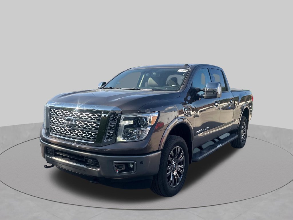 Used 2019 Nissan Titan Platinum Reserve AWD/4WD image 32