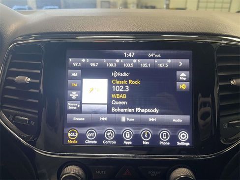 Used 2022 Jeep Grand Cherokee Laredo X image 29