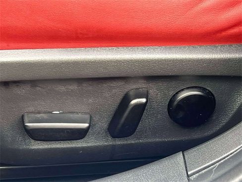 Used 2024 MAZDA MAZDA3 Hatchback w/Premium Plus Pkg image 23