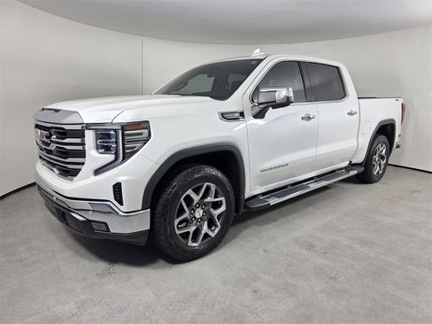 Used 2023 GMC Sierra 1500 SLT w/ SLT Premium Package image 8