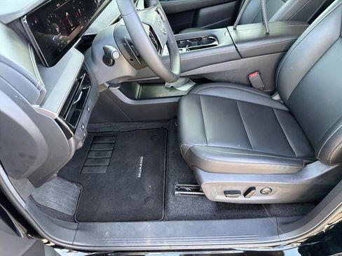 Certified 2025 Nissan Murano SV image 17