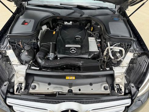 Used 2017 Mercedes-Benz GLC 300 image 30