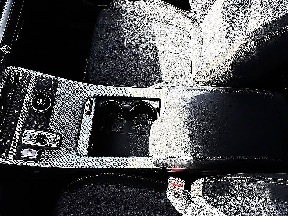 Used 2025 Hyundai Palisade SE FWD image 17