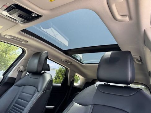 Certified 2024 Kia Sportage SX AWD/4WD image 26