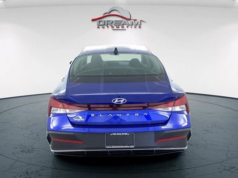Used 2024 Hyundai Elantra SEL image 18