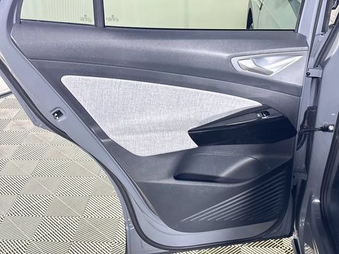 Certified 2025 Volkswagen ID.4 Pro RWD image 20