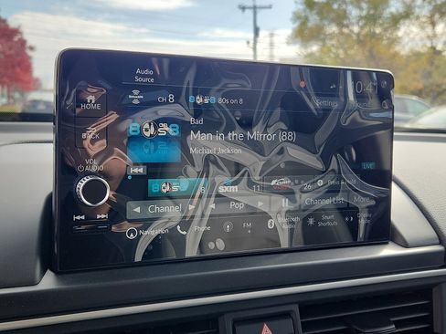 New 2025 Honda Pilot Touring image 13