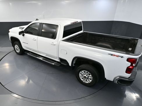 Used 2022 Chevrolet Silverado 2500 LT image 54