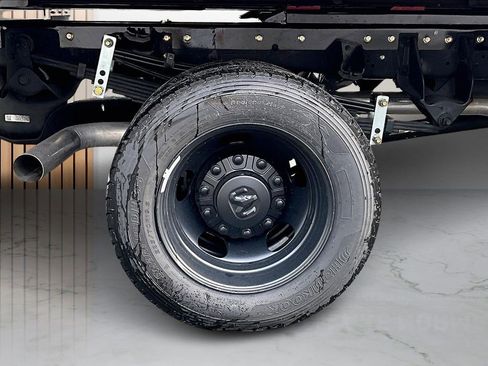 New 2025 RAM 5500 Tradesman image 34