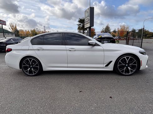 Used 2021 BMW M550i xDrive w/ Premium Package image 17