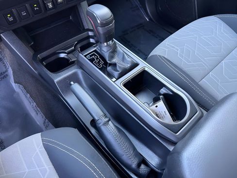 Used 2021 Toyota Tacoma TRD Off-Road w/ Technology Package image 34