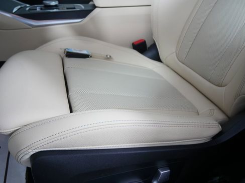 Certified 2023 BMW 330i Sedan w/ Premium Package image 10