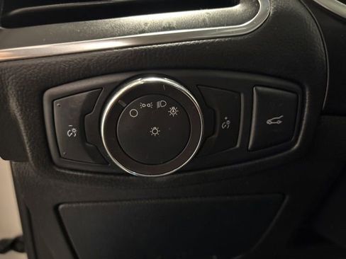 Used 2018 Ford Edge Titanium w/ Canadian Touring Package AWD/4WD image 25