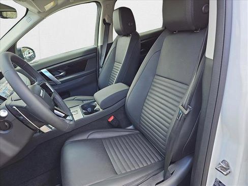 New 2025 Land Rover Discovery Sport S image 17