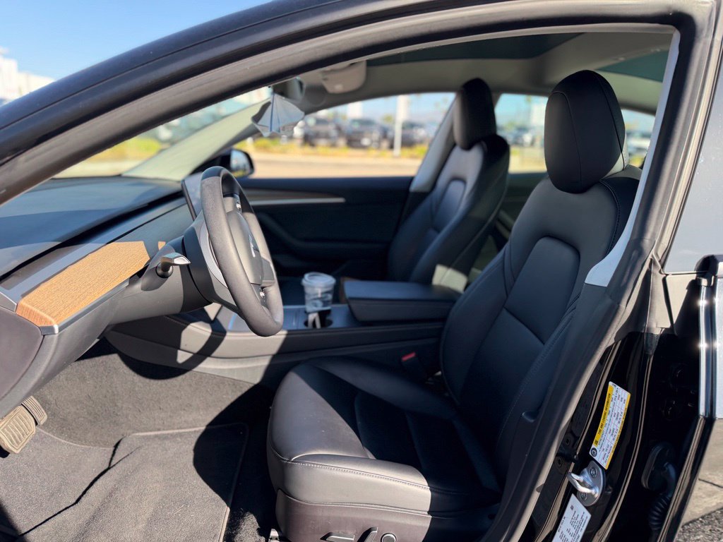 Used 2022 Tesla Model 3 RWD image 5