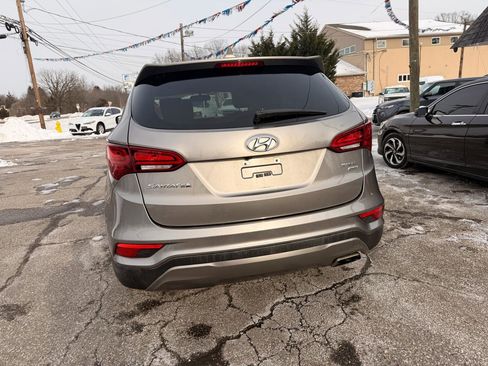 Used 2017 Hyundai Santa Fe Sport image 5