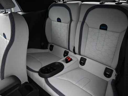 Used 2025 MINI Cooper S FWD image 12