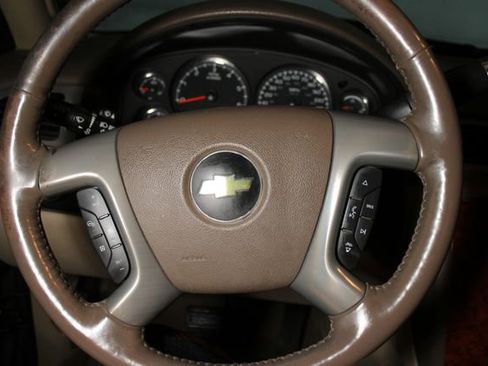 Used 2013 Chevrolet Tahoe LTZ image 13