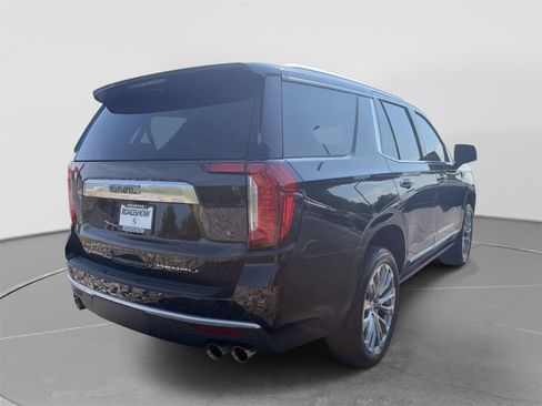 Used 2024 GMC Yukon Denali w/ Denali Reserve Package AWD/4WD image 5