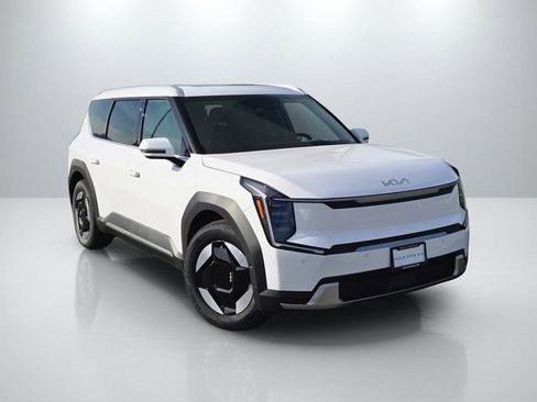 New 2026 Kia EV9 Wind AWD/4WD image 1