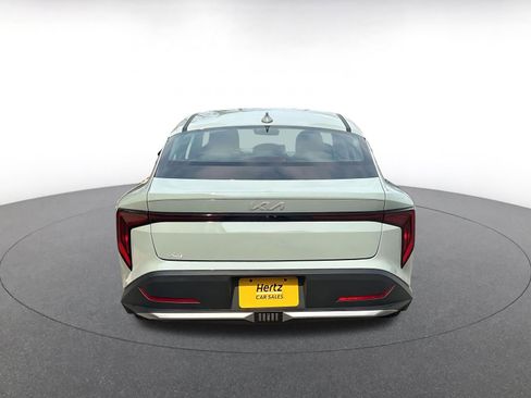 Used 2025 Kia K4 LXS image 13