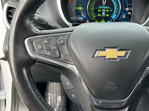 Used 2017 Chevrolet Volt LT w/ Comfort Package image 23