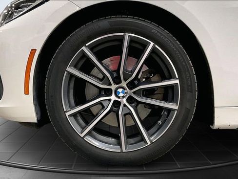 Used 2023 BMW 430i xDrive Convertible w/ Convenience Package image 9