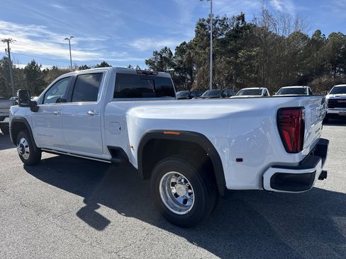 New 2026 GMC Sierra 3500 Denali w/ Denali Reserve Package image 9